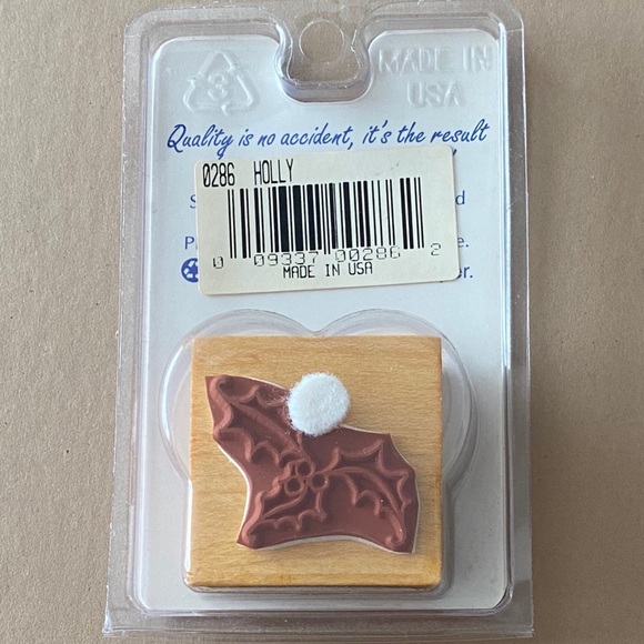 Comotion, Set of 2 Christmas Vintage Wooden Rubber Stamps, Holly Leaf, Snowflake - Picture 3 of 6